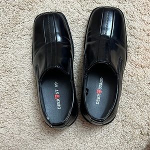 Deer Stags boys black slip on loafer size 2M